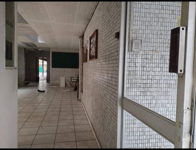 3 BEDROOM APARTMENT FOR SALE IN SUNNYSIDE